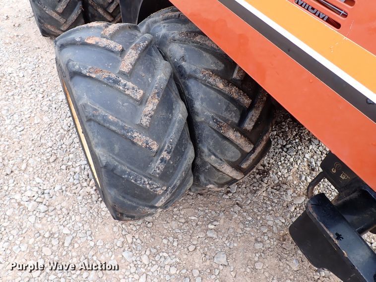 image for item IS9489 2001 Ditch Witch 410SX  trencher
