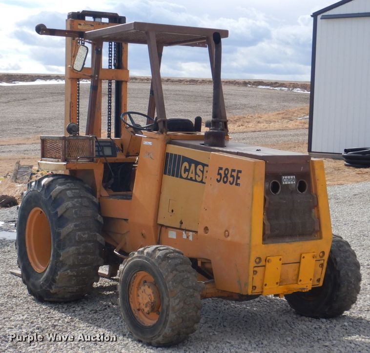 image for item IU9821 Case 585E  forklift