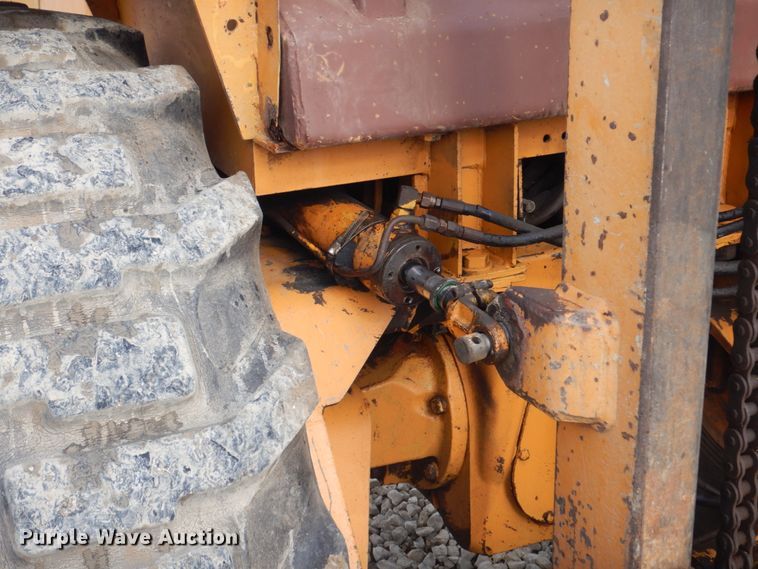 image for item IU9821 Case 585E  forklift