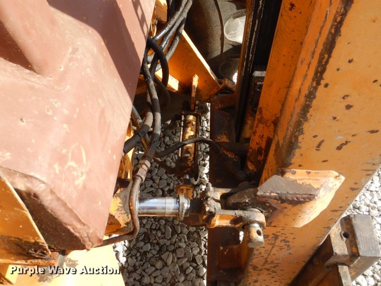 image for item IU9821 Case 585E  forklift