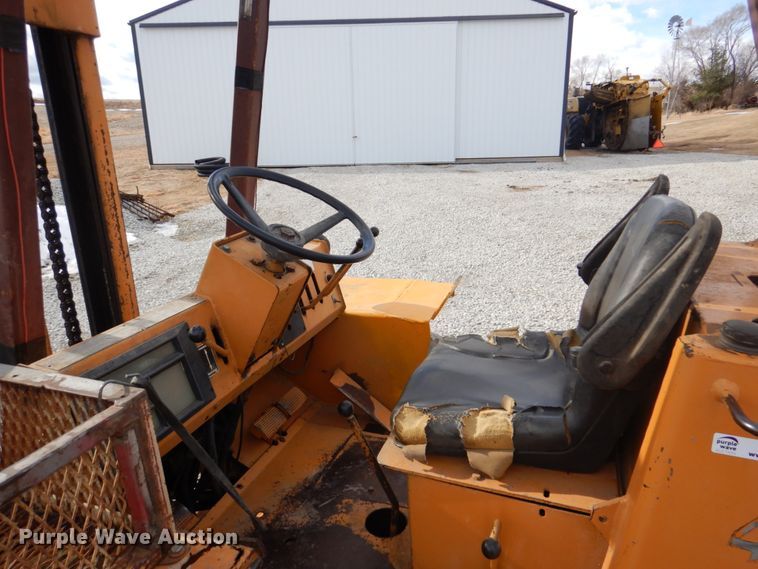 image for item IU9821 Case 585E  forklift