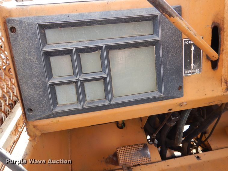 image for item IU9821 Case 585E  forklift