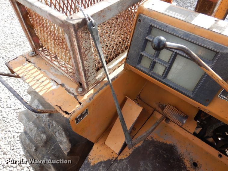 image for item IU9821 Case 585E  forklift