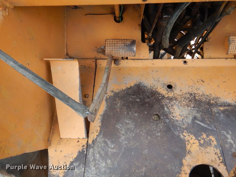 image for item IU9821 Case 585E  forklift