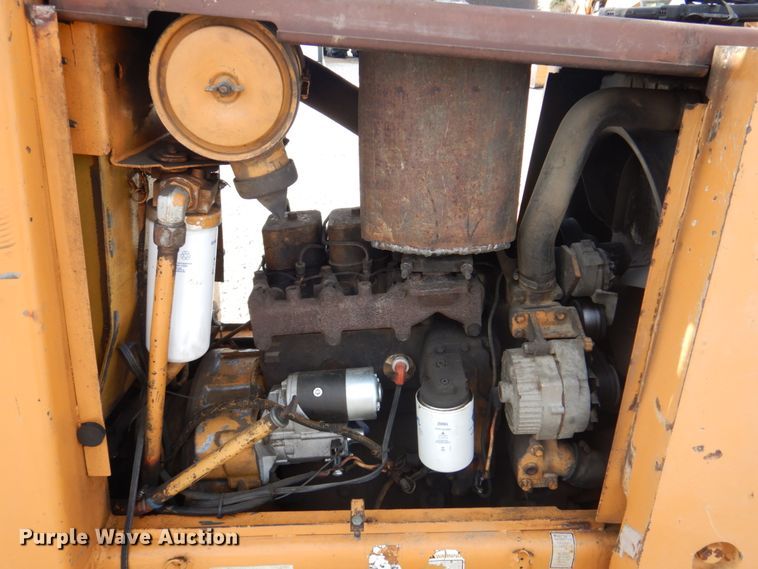 image for item IU9821 Case 585E  forklift