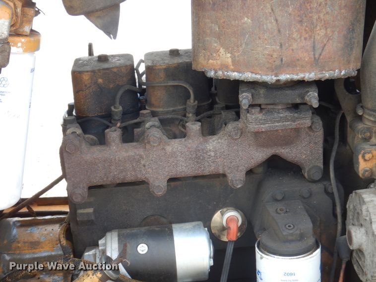 image for item IU9821 Case 585E  forklift