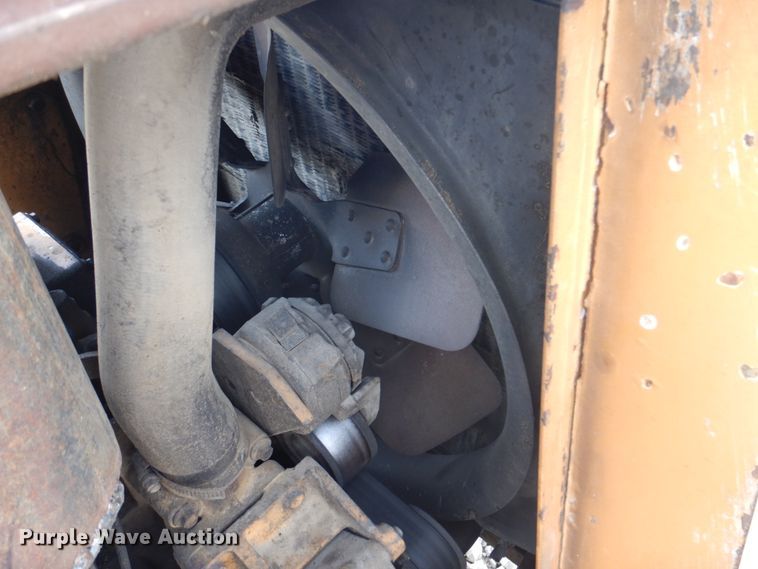 image for item IU9821 Case 585E  forklift