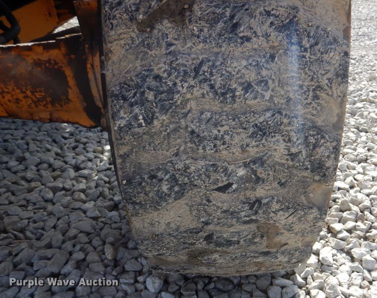 image for item IU9821 Case 585E  forklift