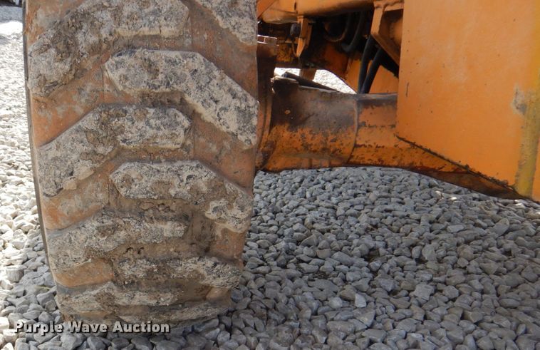 image for item IU9821 Case 585E  forklift