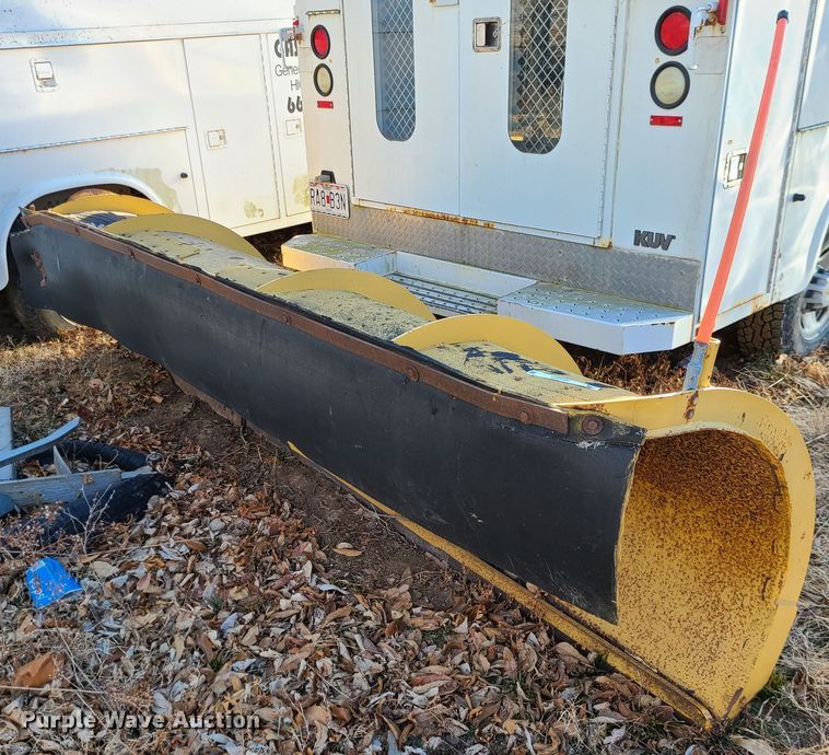 image for item JG9257 11'W snow plow