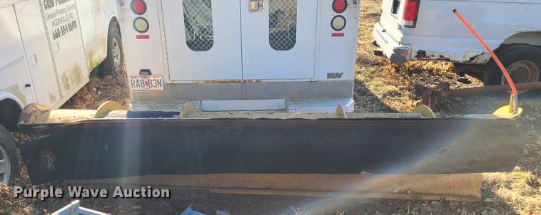 image for item JG9257 11'W snow plow