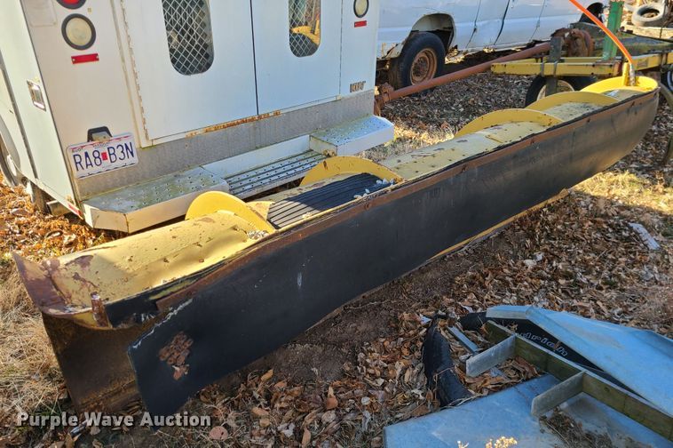 image for item JG9257 11'W snow plow