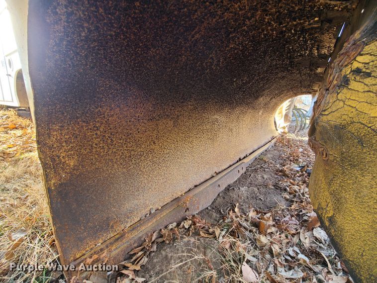 image for item JG9257 11'W snow plow