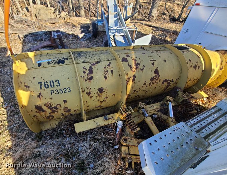 image for item JG9257 11'W snow plow