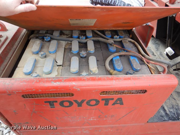 image for item JJ9361 Toyota FFBCS20  forklift