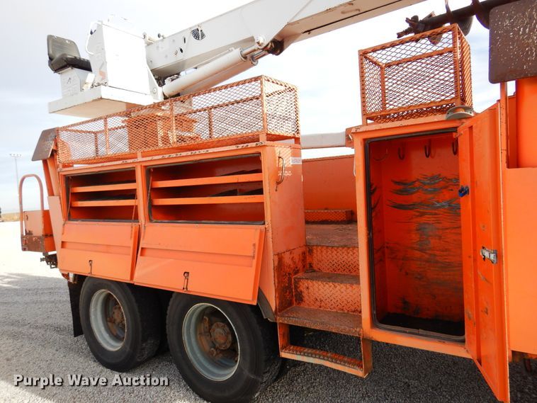 image for item JJ9700 1997 GMC C8500  digger derrick truck