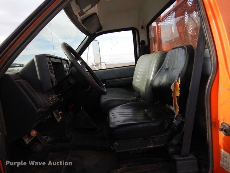 image for item JJ9700 1997 GMC C8500  digger derrick truck