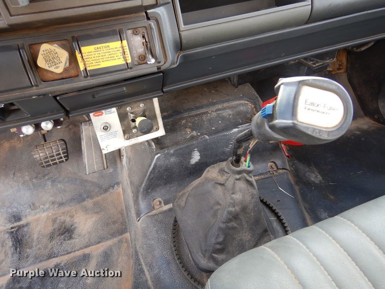 image for item JJ9700 1997 GMC C8500  digger derrick truck