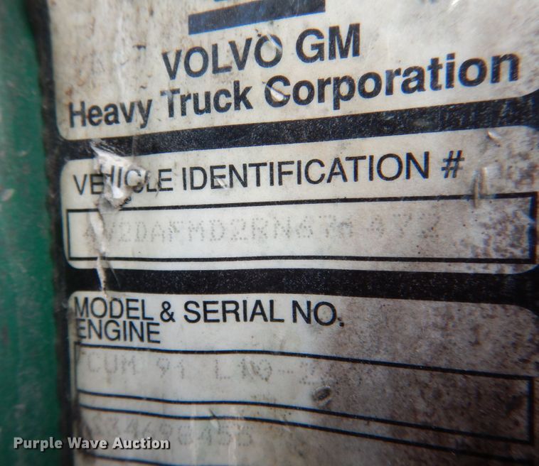 image for item JK9795 1994 White GMC Xpeditor WX  truck cab and chassis