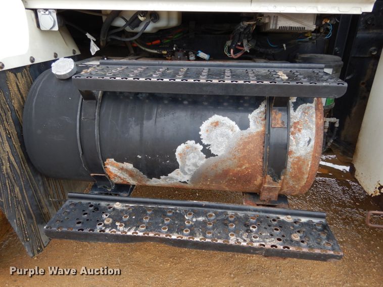 image for item JK9796 2009 International 7400  refuse truck