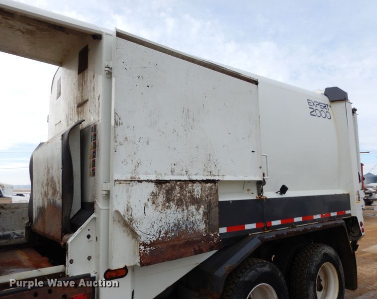 image for item JK9796 2009 International 7400  refuse truck