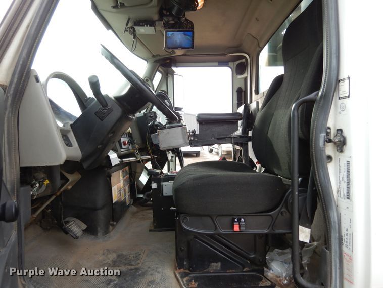 image for item JK9796 2009 International 7400  refuse truck