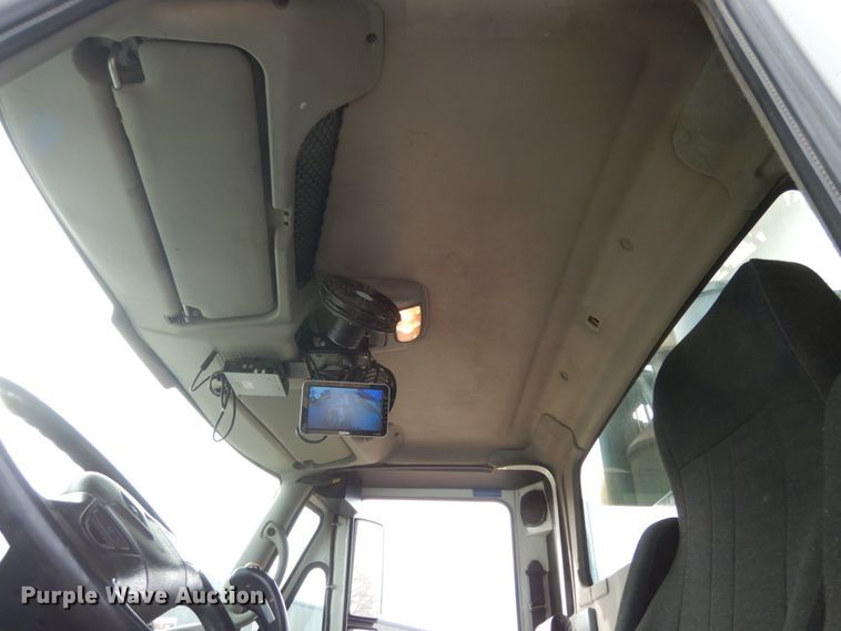 image for item JK9796 2009 International 7400  refuse truck