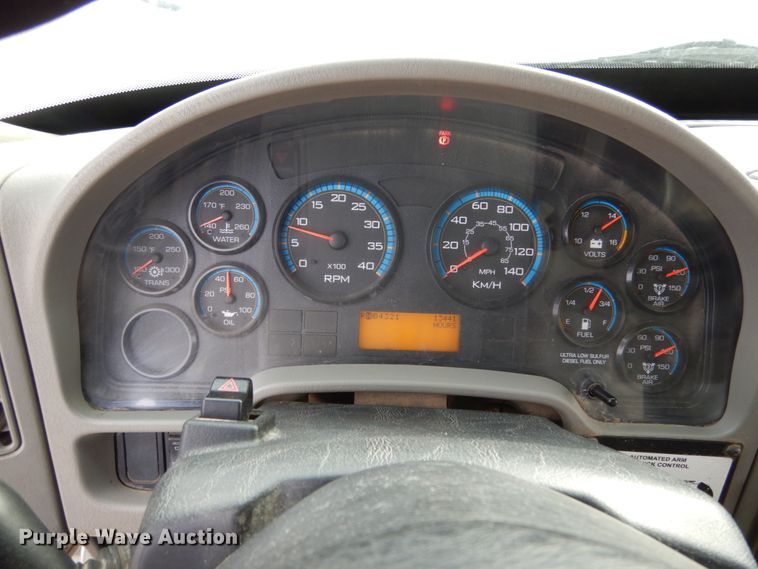 image for item JK9796 2009 International 7400  refuse truck