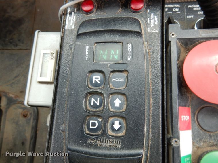 image for item JK9796 2009 International 7400  refuse truck