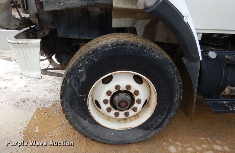 image for item JK9796 2009 International 7400  refuse truck