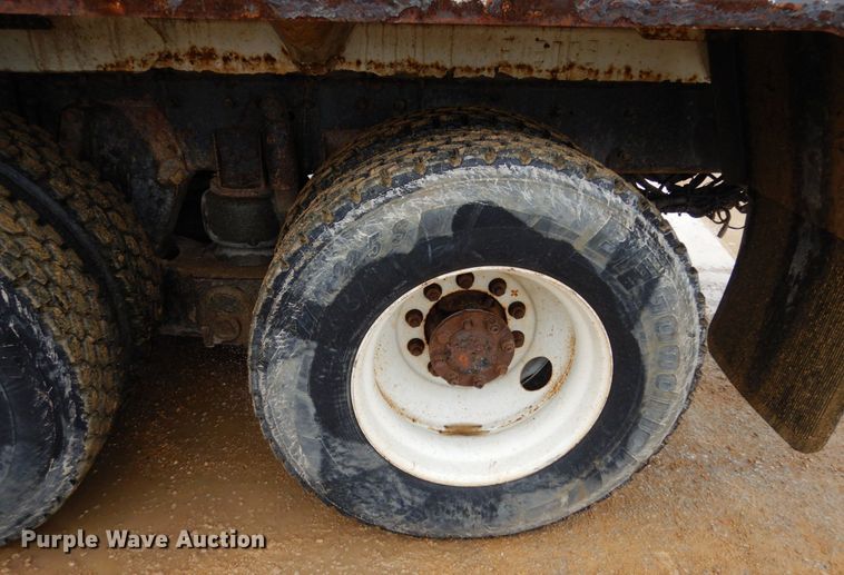 image for item JK9796 2009 International 7400  refuse truck