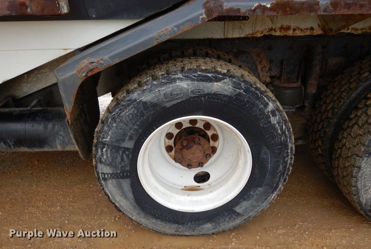 image for item JK9796 2009 International 7400  refuse truck