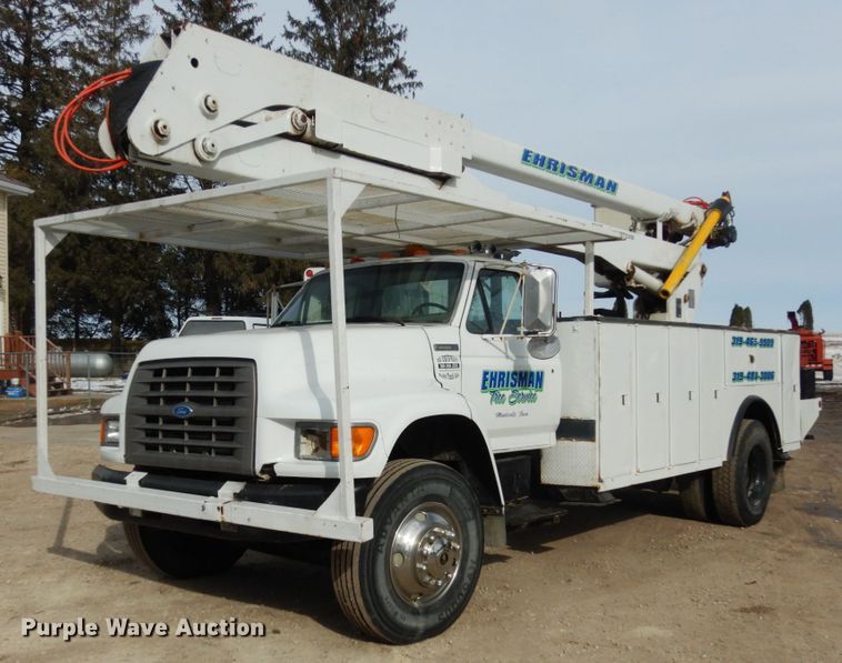 image for item JK9799 1995 Ford F800  forestry bucket truck