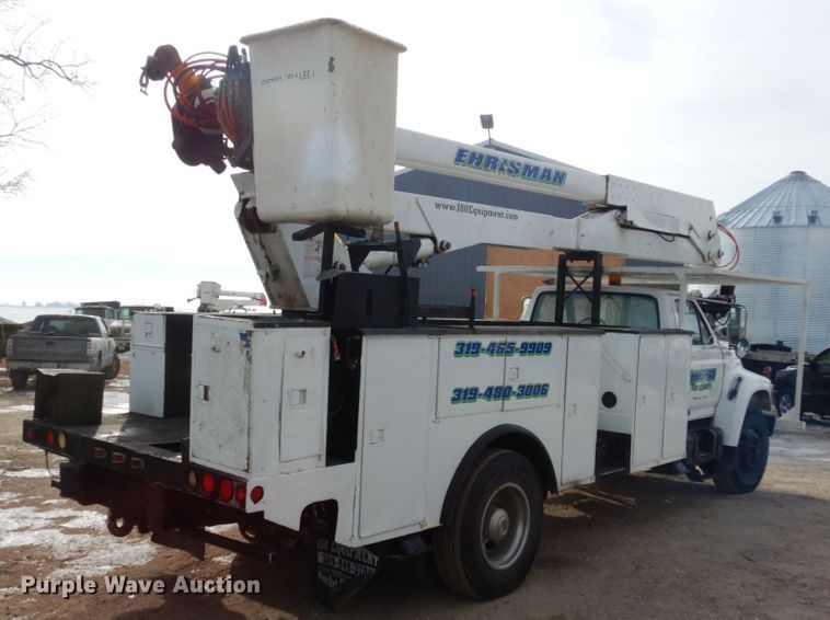 image for item JK9799 1995 Ford F800  forestry bucket truck
