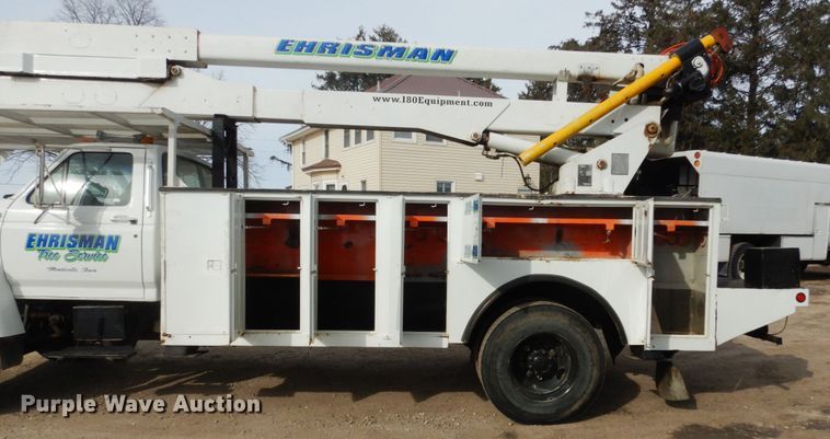 image for item JK9799 1995 Ford F800  forestry bucket truck