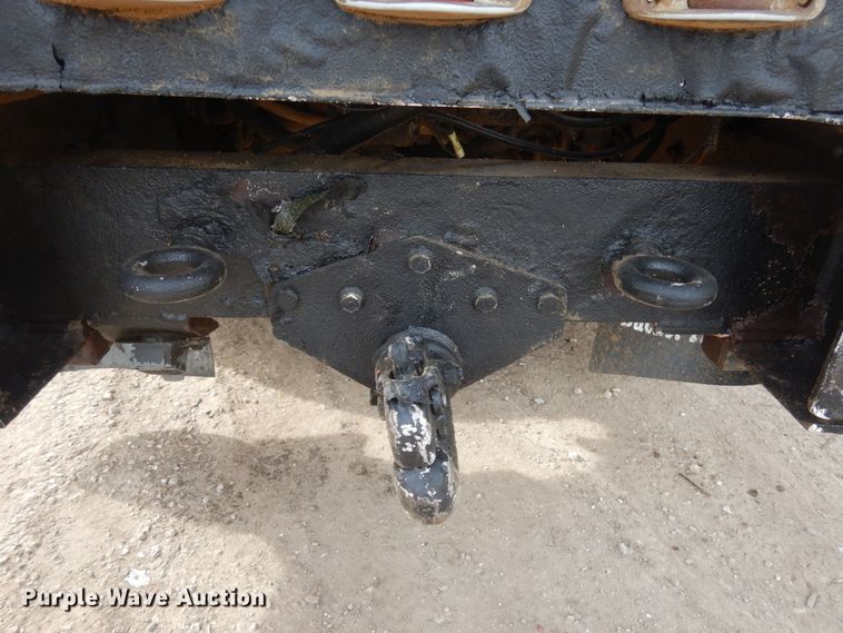 image for item JK9799 1995 Ford F800  forestry bucket truck