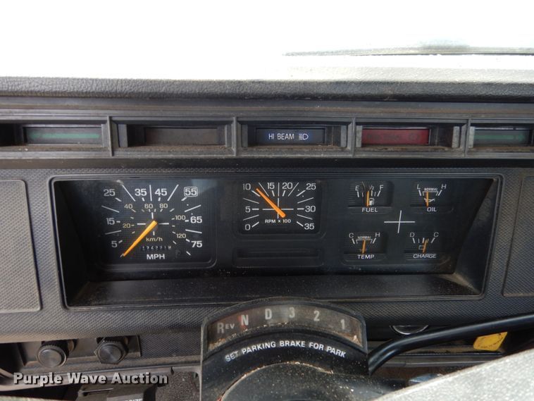 image for item JK9799 1995 Ford F800  forestry bucket truck