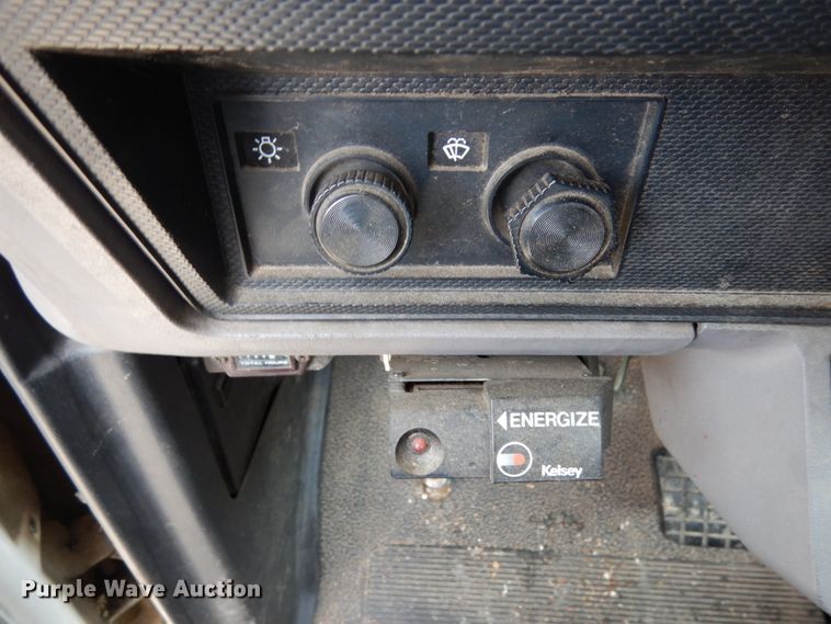 image for item JK9799 1995 Ford F800  forestry bucket truck