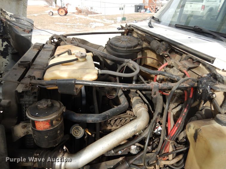 image for item JK9799 1995 Ford F800  forestry bucket truck