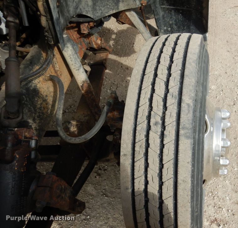 image for item JK9799 1995 Ford F800  forestry bucket truck