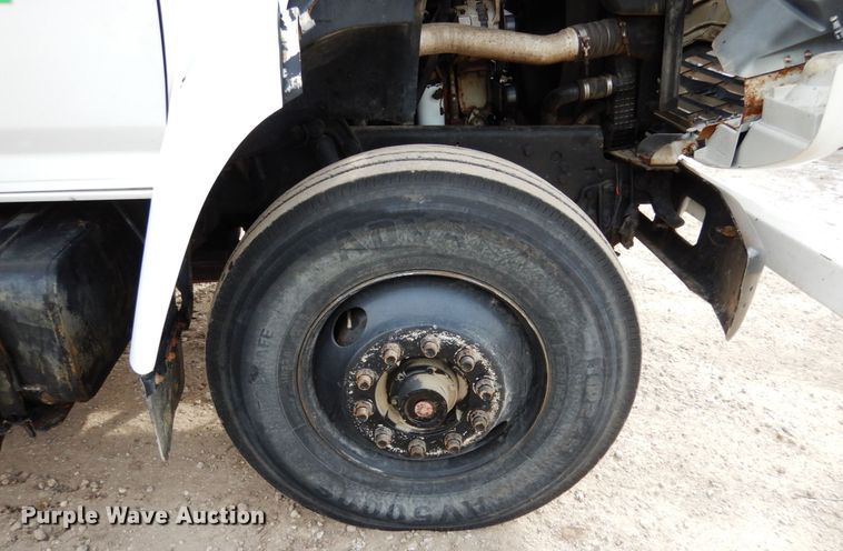 image for item JK9799 1995 Ford F800  forestry bucket truck