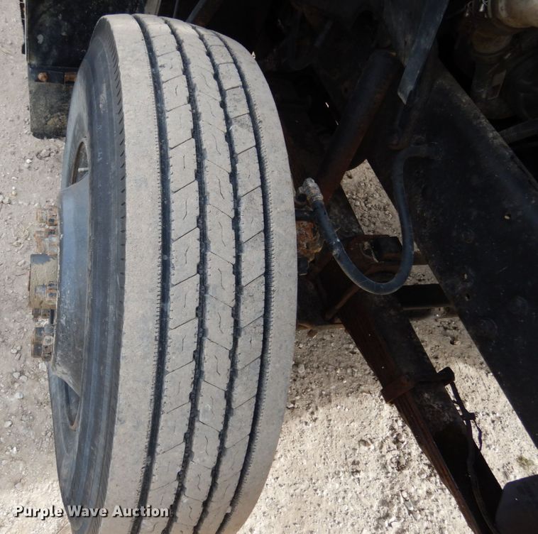 image for item JK9799 1995 Ford F800  forestry bucket truck