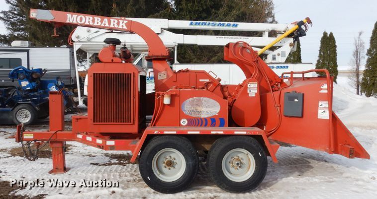 image for item JK9800 Morbark 2400  wood chipper