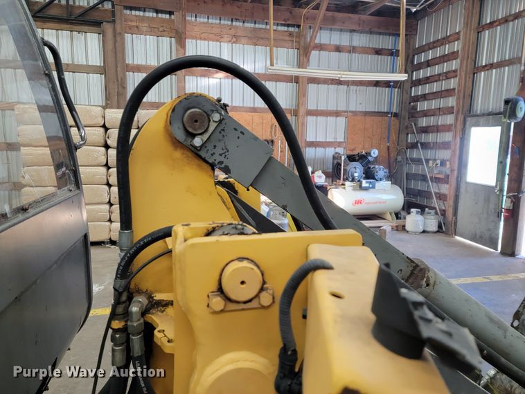 image for item JP9035 2006 Volvo L25B-P  wheel loader