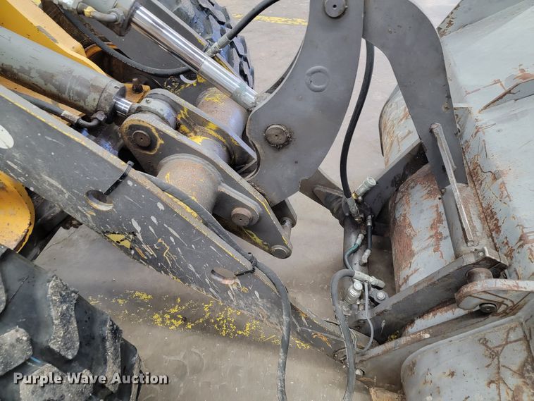 image for item JP9035 2006 Volvo L25B-P  wheel loader