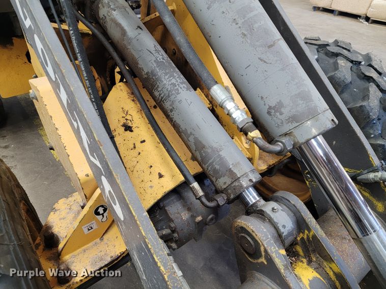 image for item JP9035 2006 Volvo L25B-P  wheel loader