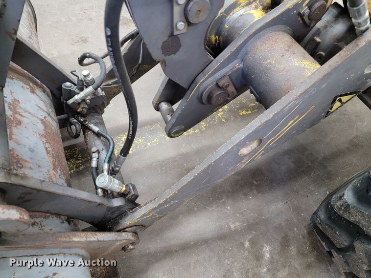 image for item JP9035 2006 Volvo L25B-P  wheel loader