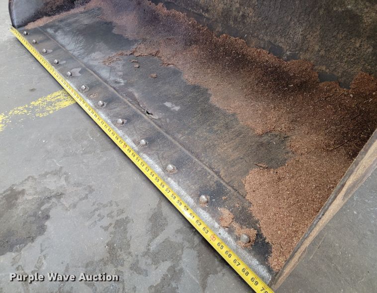 image for item JP9035 2006 Volvo L25B-P  wheel loader