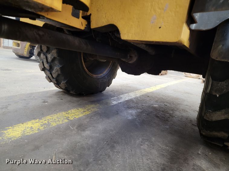 image for item JP9035 2006 Volvo L25B-P  wheel loader