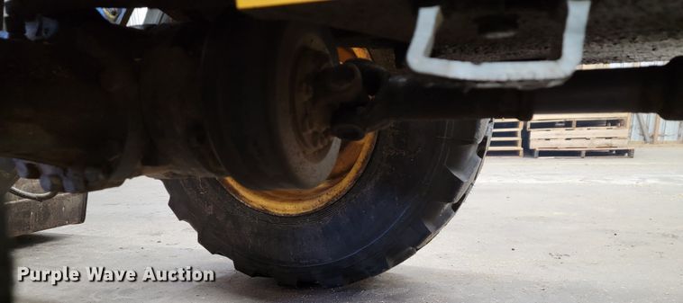 image for item JP9035 2006 Volvo L25B-P  wheel loader